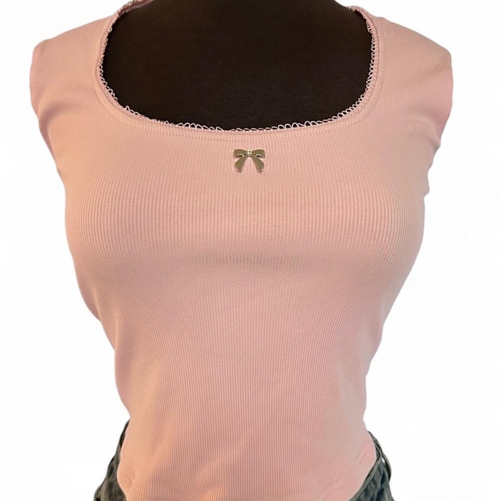 Pink top - Picture 2 of 5